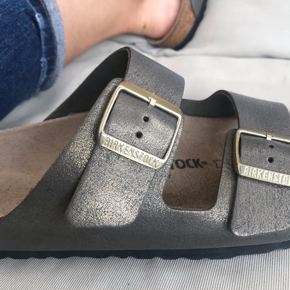 birkenstock arizona washed metallic stone gold